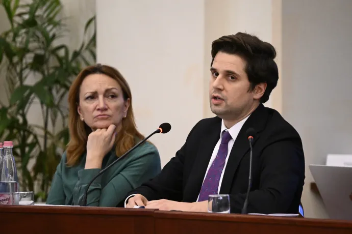 Molnár Dániel, a Tisza Párt képviselője szólal fel a Fővárosi Közgyűlés ülésén, a Városháza dísztermében, 2025. december 17-én – Fotó: Bodnár Boglárka / MTI