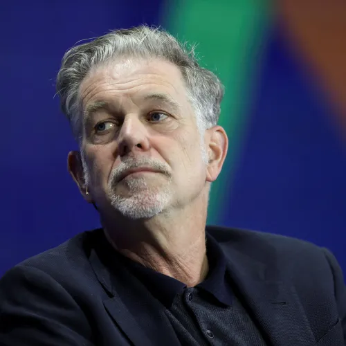 Távozik a Netflix társalapítója és jelenlegi elnöke, a cég részvényei esni kezdtek