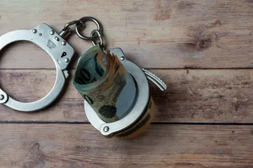 Torzítják a piacot a támogatott hitelek, a költségeket a társadalom viseli