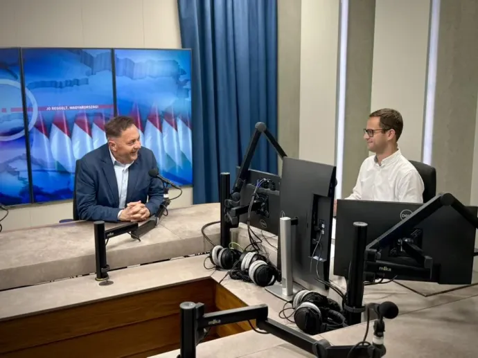 Pócs János a Kossuth Rádió stúdiójában – Forrás: Pócs János / Facebook