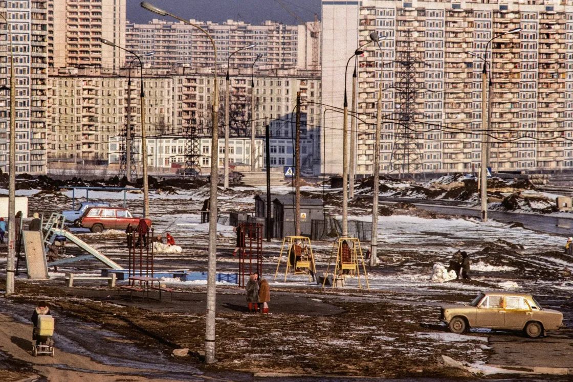 A könnyes szemű Kádár János, a Nobel-békedíjas villanyszerelő, a szív pápája meg a többiek