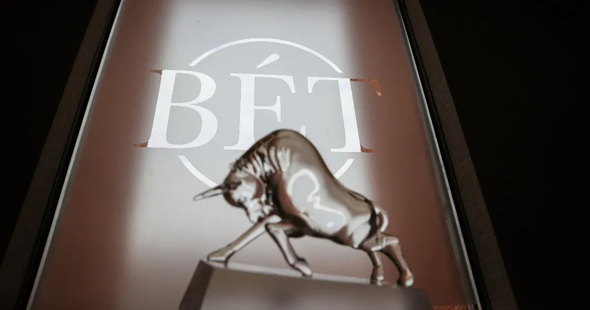 Sűrű napja van a Molnak és az OTP-nek, emelkedéssel indult a nap a magyar tőzsdén