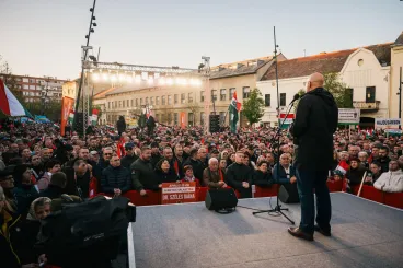 A többség így akarta – a választóira tolja a felelősséget az RMDSZ a Fidesz melletti teljes beállásért