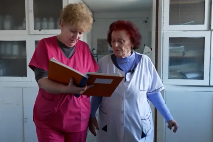 Akkora az orvoshiány, hogy még a 87 évesen praktizáló orvosra is számítanak