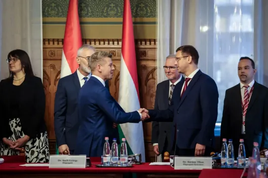 Gyors kormányalakítást ígért Magyar Péter, az új Országgyűlés alakulását nyilvános Kossuth-téri rendezvénnyel ünnepelnék