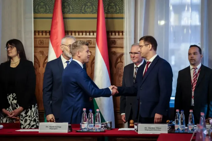 Gyors kormányalakítást ígért Magyar Péter, az új Országgyűlés alakulását nyilvános Kossuth-téri rendezvénnyel ünnepelnék