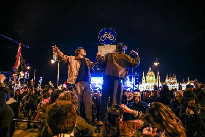 21 Kutatóközpont: Többségbe kerültek azok, akik abban bíztak, hogy lehet jobb, mint azok, akik attól féltek, hogy lehet rosszabb