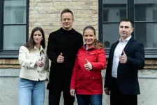 Könyörögtünk, hogy ne ilyen kampány legyen, írta a Fidesz csepeli jelöltje, aki nemrég még arról posztolt, azon gondolkozik, mi lenne, ha Budapestet bombáznák