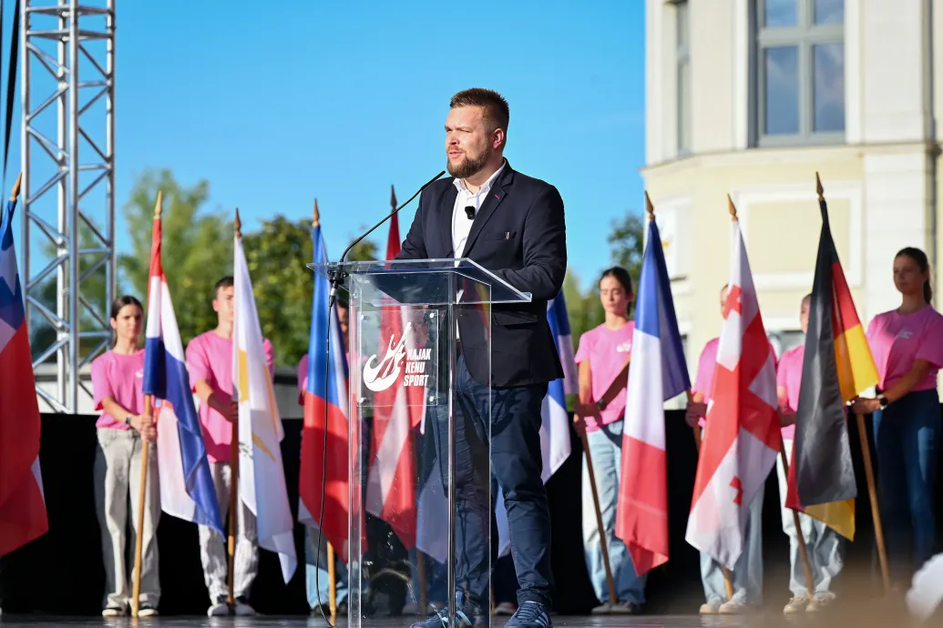 Győr polgármestere Magyar Péter segítségét kéri a városüzemeltető pénzügyi problémáinak megoldásához