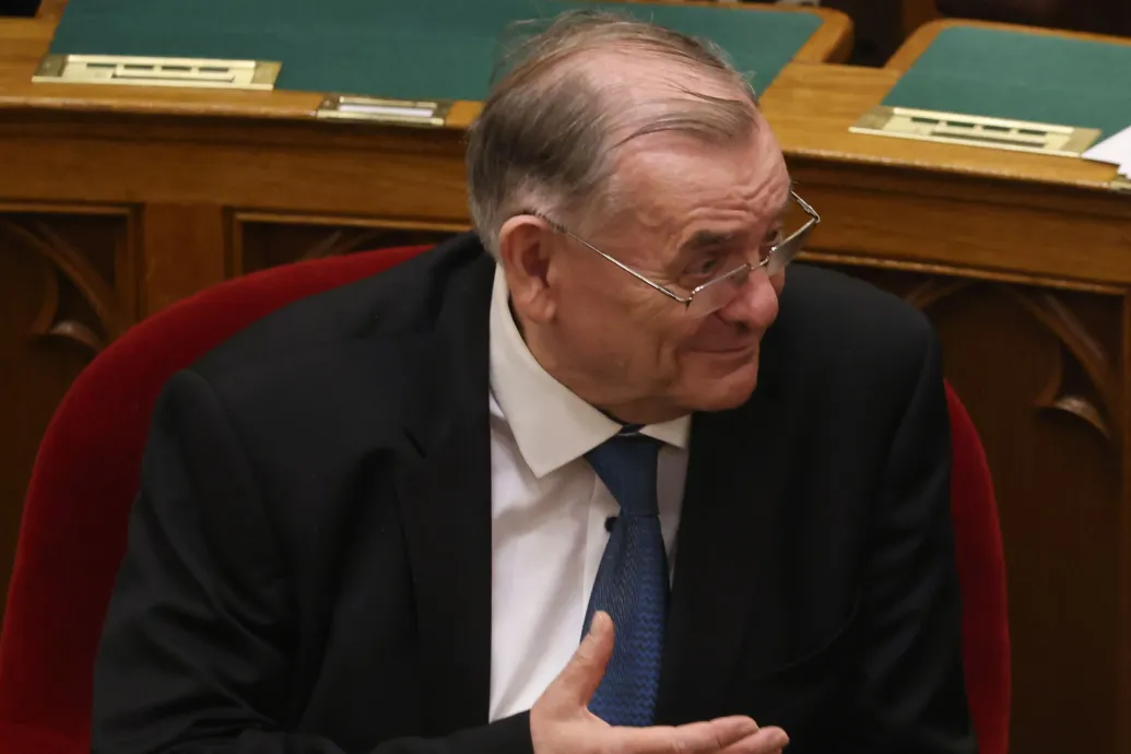 Lezsák Sándort újraválasztották a Nemzeti Fórum elnökének