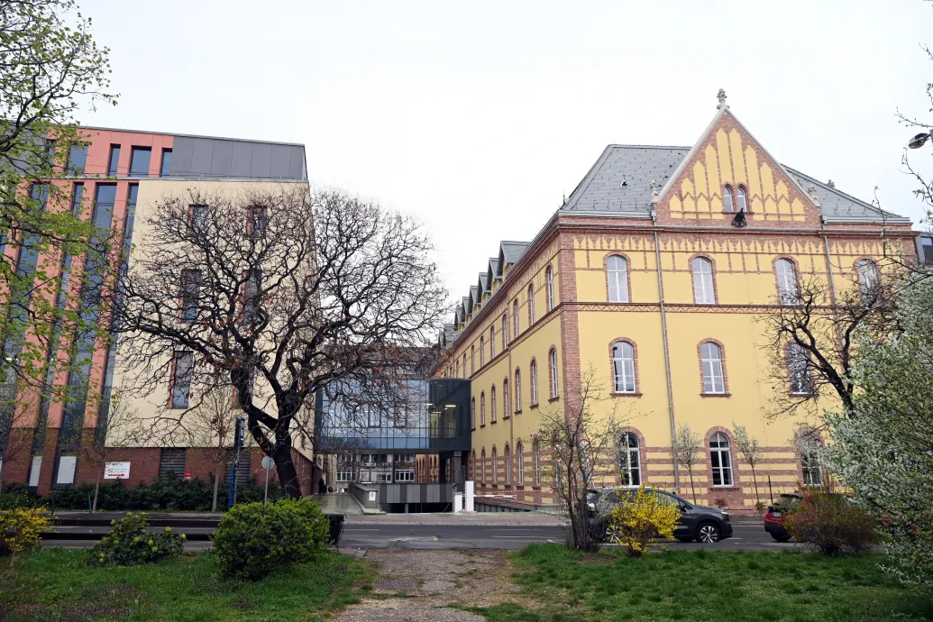 Semmilyen fogamzásgátlót sem kapható a Budai Irgalmasrendi Kórház patikájában a „rend szellemisége miatt”