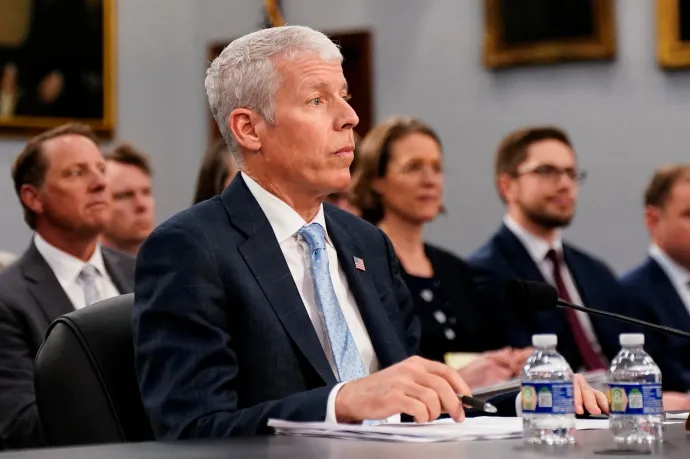 Az amerikai energiaügyi miniszter szerint a benzin ára akár 2027-ig magas maradhat