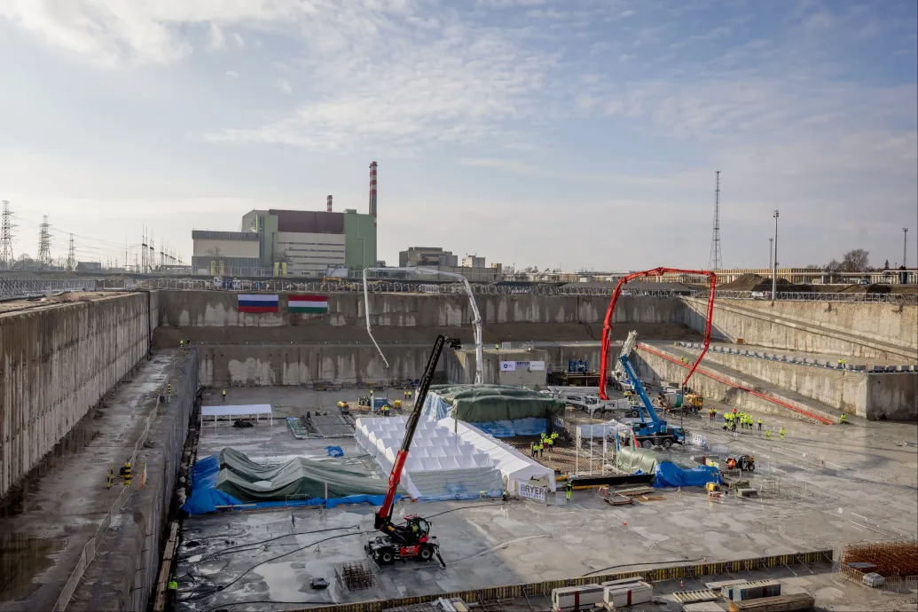 Akár folytatja, akár elengedi a Tisza-kormány Paks II.-t, egyik sem lesz könnyű menet