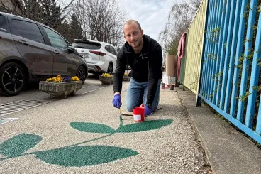 Nem került letartóztatásba, ellátja teendőit Halásztelek polgármestere, aki 70 éves anyjának intézett kamu állást a Fidesznél