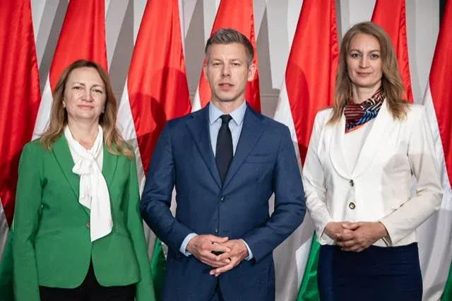 Magyar Péter: Egyhangúlag támogatta a Tisza frakció Bujdosó Andrea és Forsthoffer Ágnes jelölését