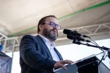 Bő egy évig bírta az Orbán-kormány államtitkáraként, most pénzügyminiszterként tér vissza Kármán András