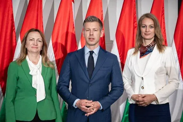 Magyar Péter: Egyhangúlag támogatta a Tisza-frakció Bujdosó Andrea és Forsthoffer Ágnes jelölését