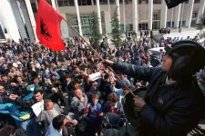 A piramisjáték, ami káoszba taszított egy európai országot