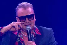 TAKA VAN – üzente az Operett vezetőjének a MÁZS néven ismert színész