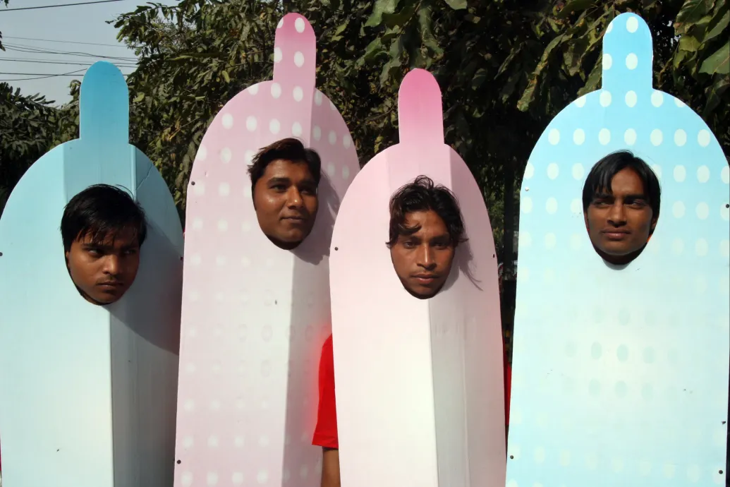 Dagad az iráni konfliktus, kemény áremelést jelentett be a világ legnagyobb óvszergyártója