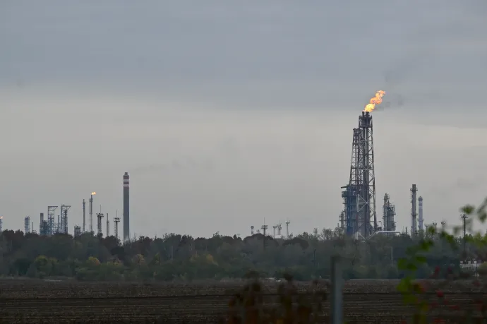 Mol expects first shipments of crude oil on reopened Friendship pipeline to arrive in Hungary on Thursday