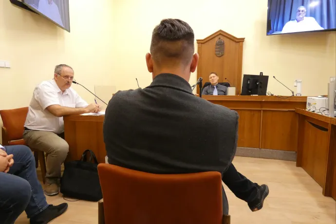 A volt győri fideszes polgármester embere nem emlékezett olyanra, hogy levetkőztetett volna egy embert a lehallgatástól tartva