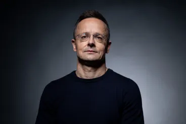 Önök milliárdosok? – a Szijjártó-interjú legerősebb pillanatai