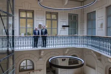 A HUN-REN vezetői: Tragédia lenne a magyar tudománynak, ha visszacsatolnák az MTA-hoz a kutatóintézeteket