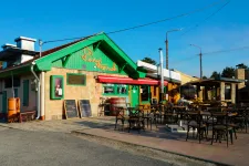 Az éttermekben zabálták, a presszókban kiköpték a Mi Hazánkot a választók