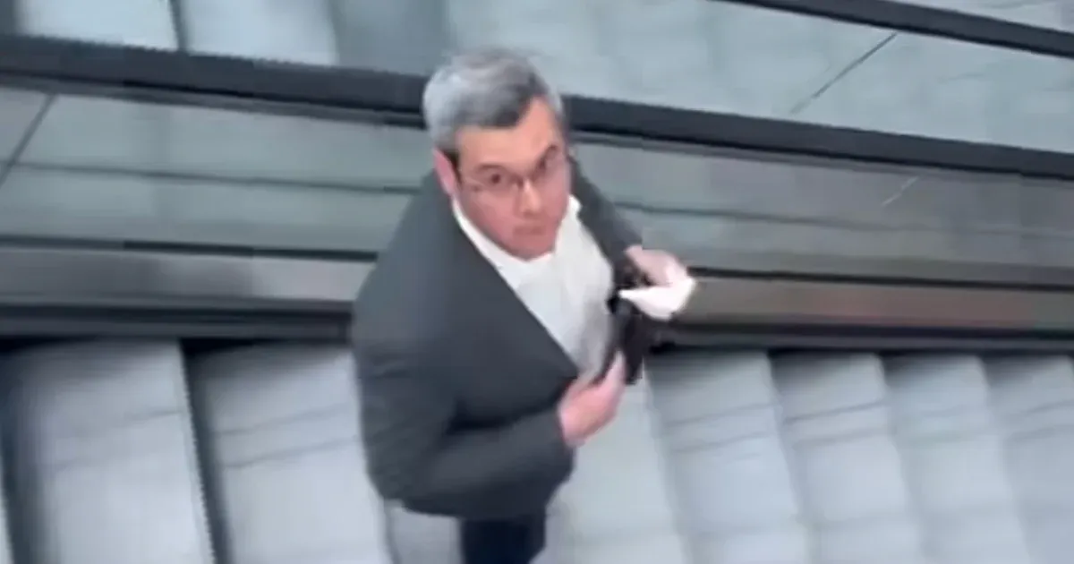 Ingerlékeny, mint egyszeri államtitkár a mozgólépcsőn? A szeles időjárás miatt is lehet