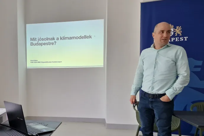 Honti Márk a II. Fővárosi Föld Napja konferencián – Fotó: Thüringer Barbara / Telex