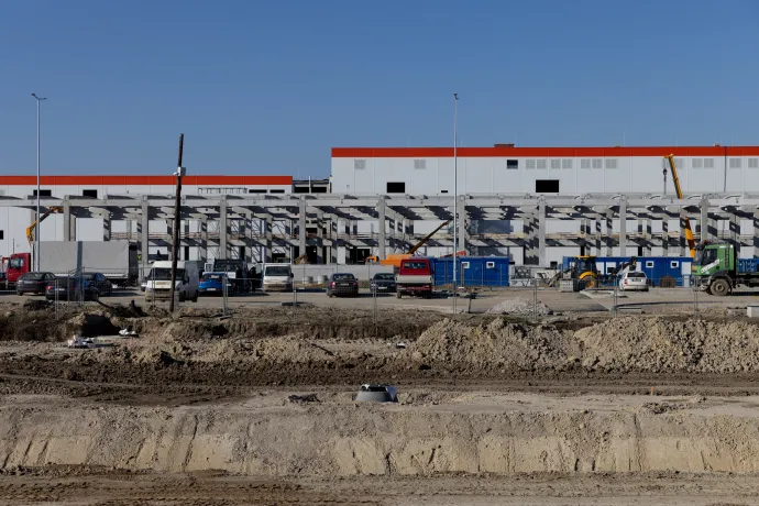 A CATL akkumulátorgyár és az épülő CATL2 projekt Debrecenben, a Déli Gazdasági Övezet területén 2025. március 20-án – Fotó: Ajpek Orsi / Telex