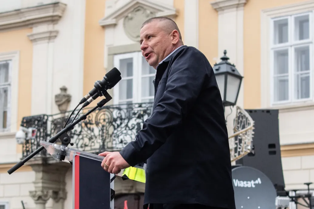 Nem emelnek vádat Ruszin-Szendi ellen a Mandiner munkatársának meglökése miatt