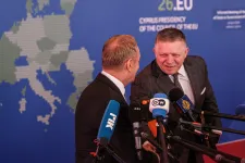 Évek óta először nem voltak oroszok a teremben, mondta Tusk az Orbán nélküli EU-csúcsról, erre ott termett Fico