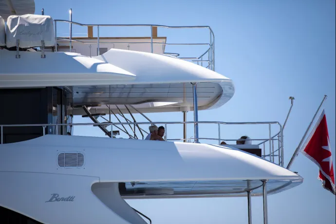 Szijjártó Péter adriai jachtozásról szóló története még a korábbinál is ordítóbb kérdéseket vet fel