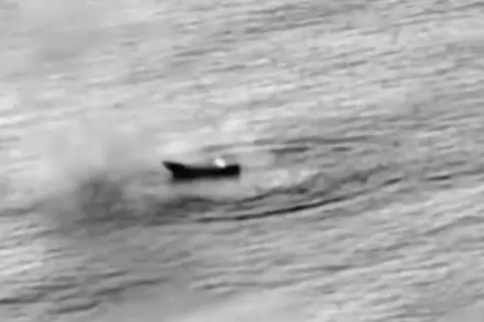 Két ember meghalt, miután Amerika csapást mért egy állításuk szerint drogot szállító kishajóra