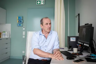 Hegedűs Zsolt előállt a tervvel, hogyan alakítaná át az életmentő gyógyszerekről döntő alapítvány működését