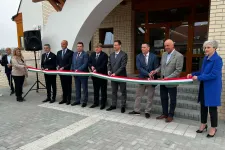 Ünnepélyesen átadták választás előtt a Fidesz politikusai a vecsési uszodát, de az azóta se nyitott igazából ki