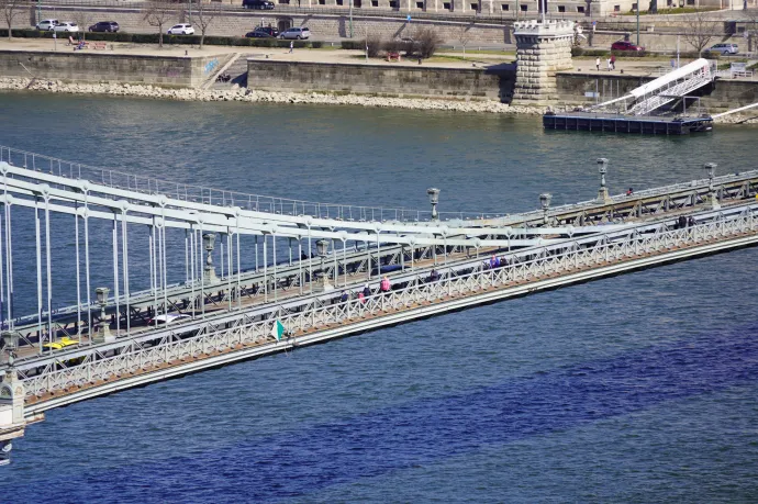 Jön a hidegfront és vele a viharos széllökések, de így is napos idő lesz vasárnap