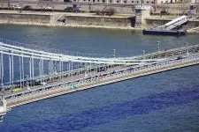 Jön a hidegfront és vele a viharos széllökések, de így is napos idő lesz vasárnap