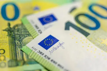 A magyar bankok beelőzték a Revolutot? Friss adatok mutatják, hol éri meg eurót váltani