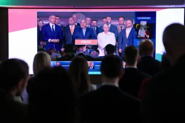 Guardian: Sietve menekíti Orbán Viktor köre Amerikába és más országokba a vagyonát