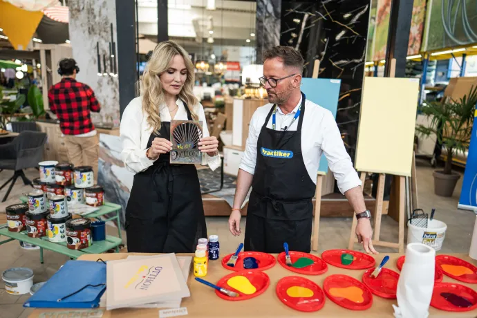 A workshop keretében dekorfestést is kipróbálhatták a résztvevők – Fotó: Berecz Valter, Képszerkesztőség