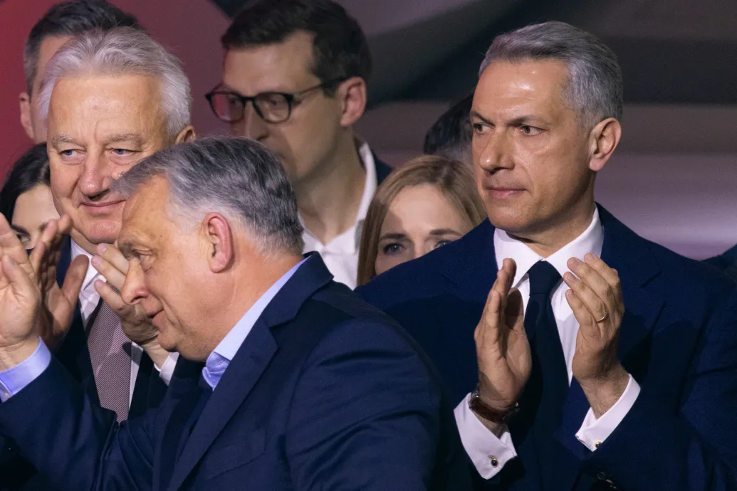 Lázár János beül a parlamentbe, egy évre vállalja a feladatot