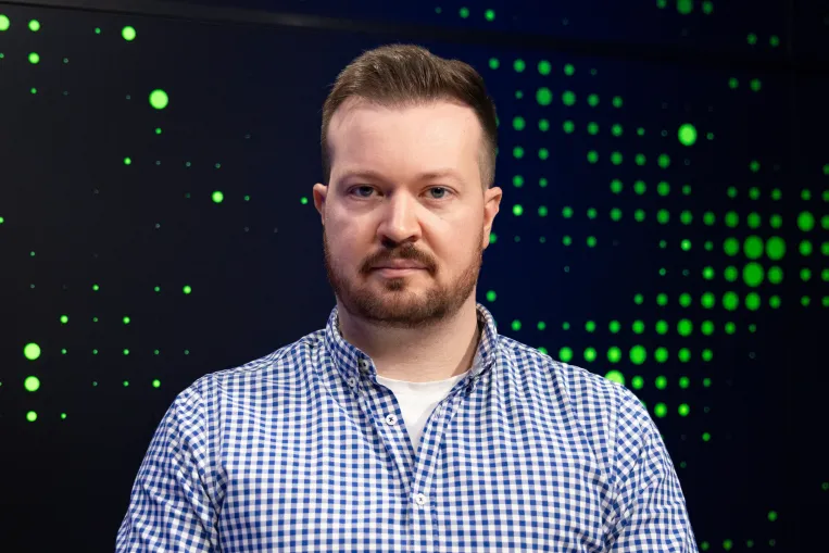 Ha felvennének a Vagyonvisszaszerzési Hivatalba, nagyon sok NAV-os aktát újranyitnék – interjú Szabó Bencével