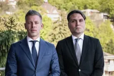 Magyar Péter a felvidéki magyar párt elnökétől is azt kérte, az anyaországi támogatásokból ne közvetítsenek Fidesz-propagandát