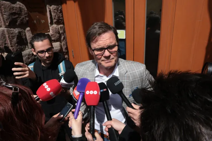 Pócs János, Kövér László, Bánki Erik és Deutsch Tamás a megbeszélés után – Fotó: Hevesi-Szabó Lujza / Telex