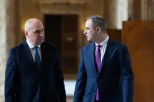 Már a piacok is reagálnak a romániai politikai válságra, drágul az állam hitelfelvétele