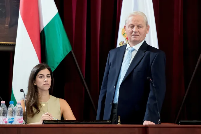 Tarlós István főpolgármester és Szentkirályi Alexandra főpolgármester-helyettes a Fővárosi Önkormányzat Közgyűlésén a Városháza dísztermében 2017. augusztus 30-án – Fotó: Koszticsák Szilárd / MTI