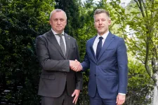 Magyar Péter találkozót kezdeményez Zelenszkijjel